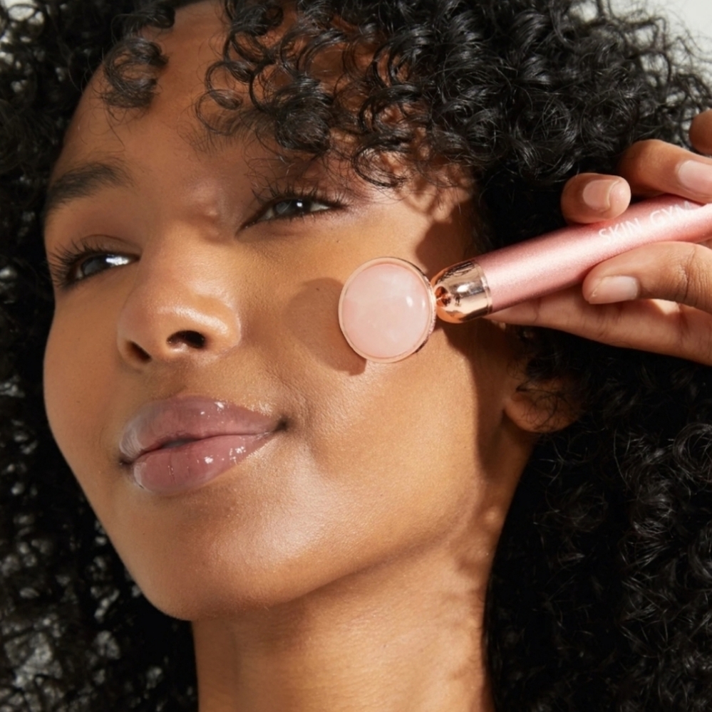 🆕 🌹 Rose Quartz Vibrating Facial Massager